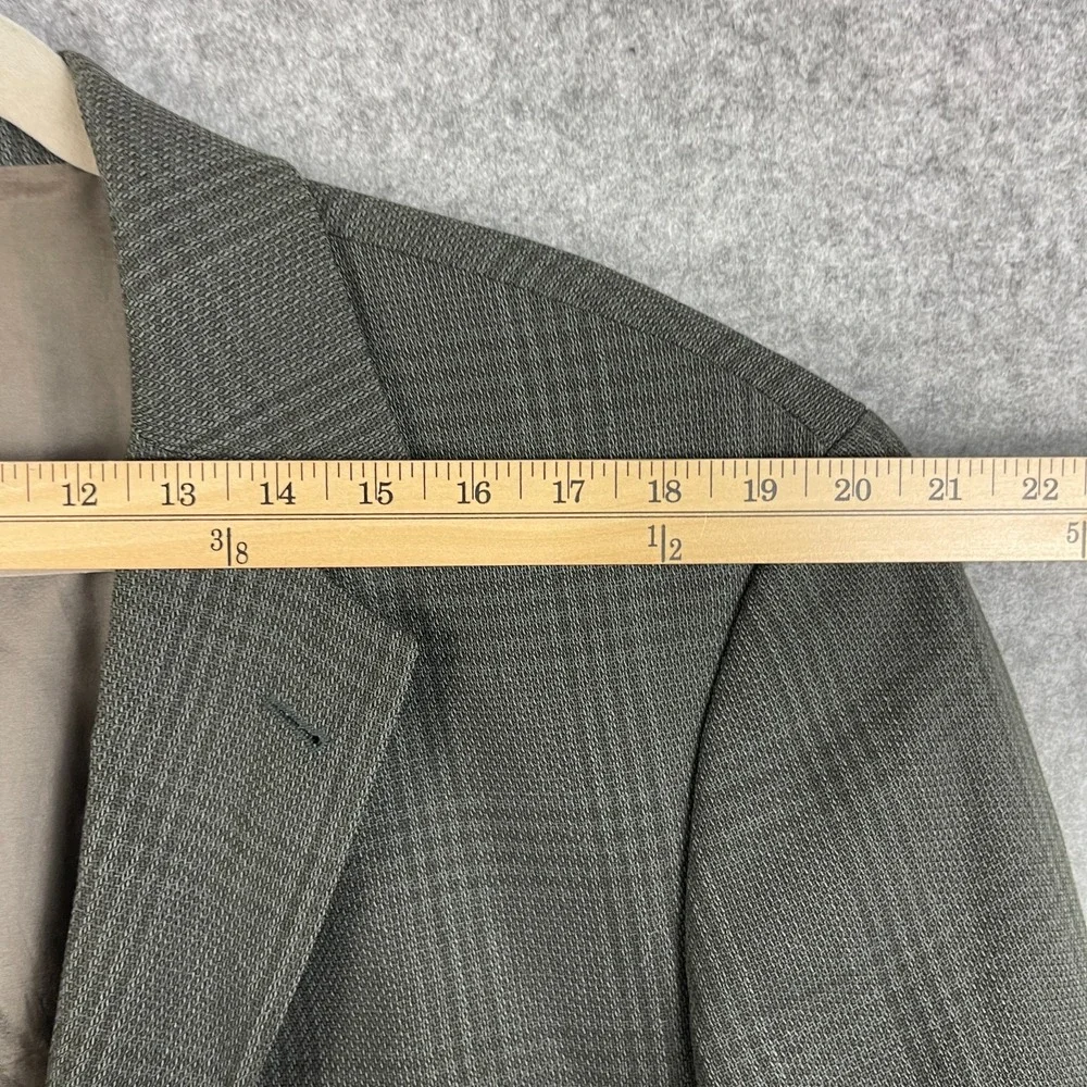 VTG Hugo Boss Blazer Sport Coat Mens 46R Gray Windowpane 3 Button Germany FLAWS
